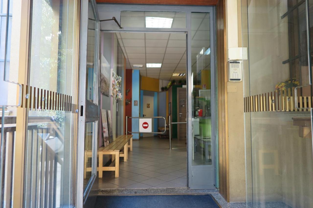 Koala Hostel Milan Bagian luar foto