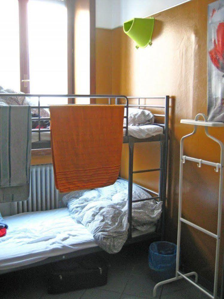 Koala Hostel Milan Bagian luar foto